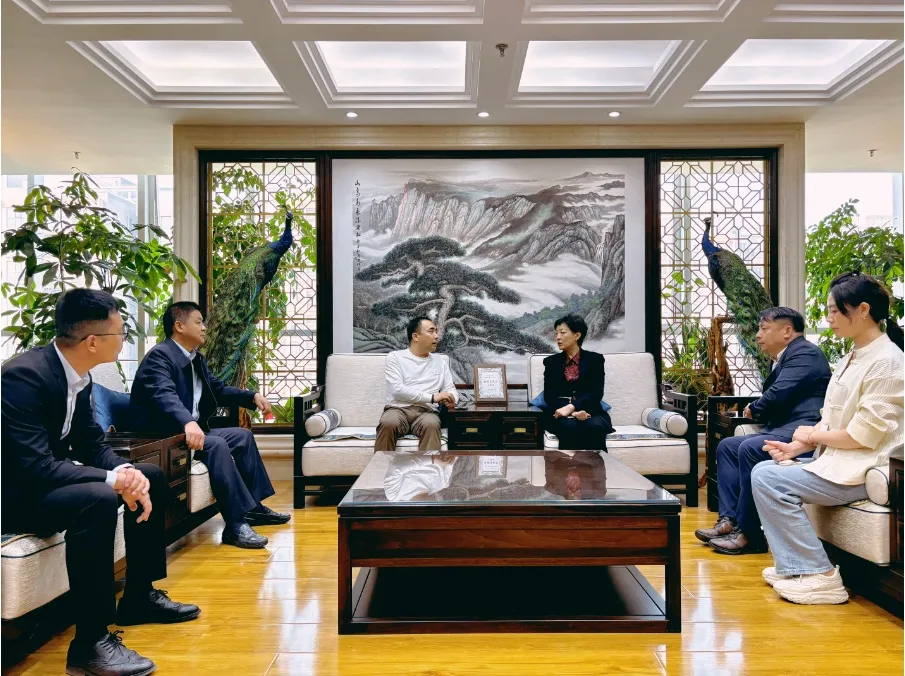 鄭州市工商聯(lián)主席王洪波一行調(diào)研新零售聯(lián)盟